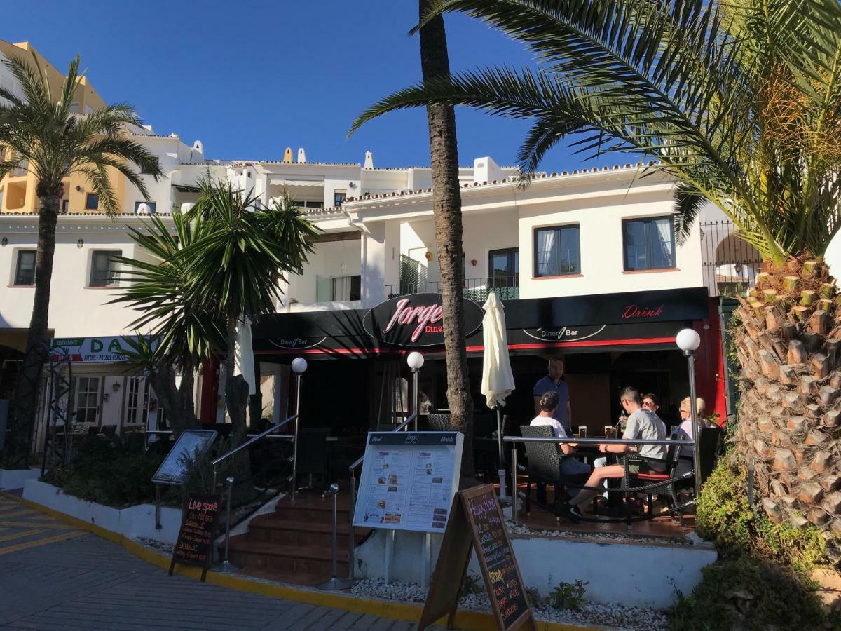 Cabopino And Golf Getaway Apartemen Marbella